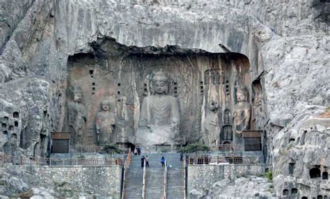 Longmen Grottoes is a colorful and comprehensive museum – China 7 Day