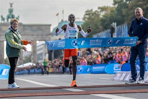 Eliud Kipchoge Smashes His Own World Record in Berlin Marathon Win