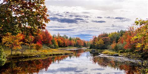 Fall Colors arrive at Acadia National Park : r/pics