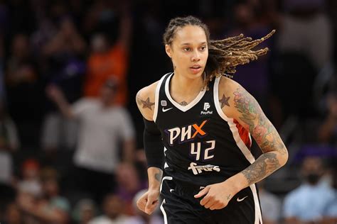 Brittney Griner re-signs with Phoenix Mercury for 2023 season | CANVAS Arts