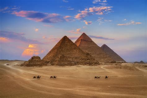 5 Baffling Mysteris on How the Pyramids of Giza were Built