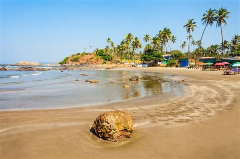 Premium Photo | Beach in goa, india