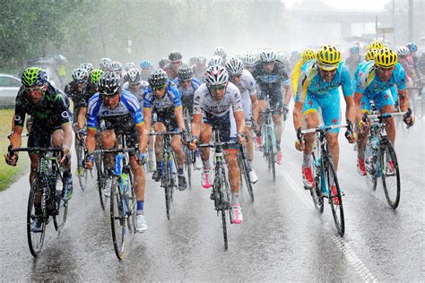 Tour de France Riders Take on Heavy Rain - NBC News