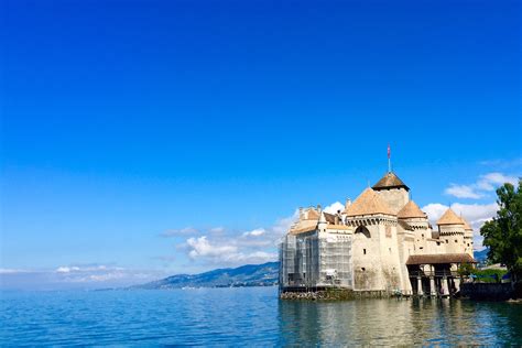 Château de Chillon (Chillon Castle): Switzerland's most popular castle