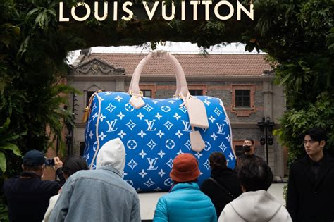 LVMH Sales Rise 5.5% in Fourth Quarter On Robust Fashion Performance