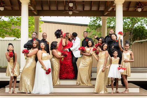 Elegant red and gold Atlanta outdoor wedding | Gold wedding dress, Red gold wedding, Red wedding