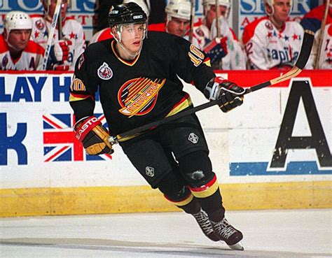 Canucks Going Back to Black: Retro Skate Jerseys Return – SportsLogos ...