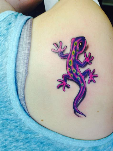 Pin by Liz Lewandowski on Cute things ️ | Lizard tattoo, Picture ...