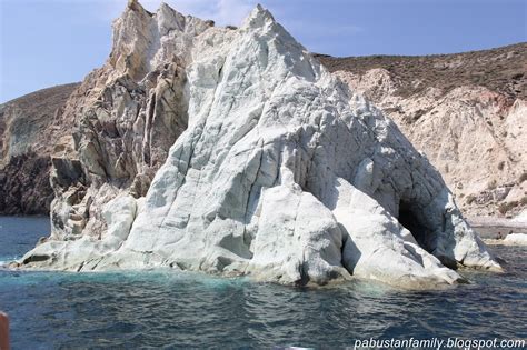 Family Travelogue: White Beach/ White Rocks, Santorini Islands, Greece/ Photo blog 2