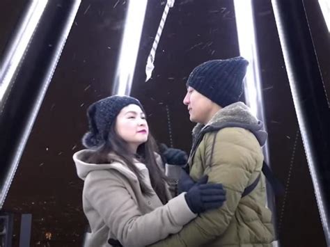 Barbie Forteza and Jak Roberto's sweet kiss in Japan | GMA Entertainment