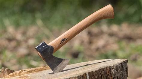 Hatchet vs Axe: Is There a Difference? - The Saw Guy