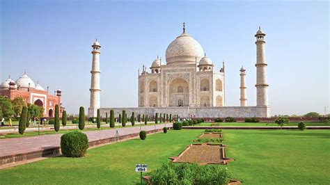 Top Indian Landmarks - 51 Most Famous Landmarks in India