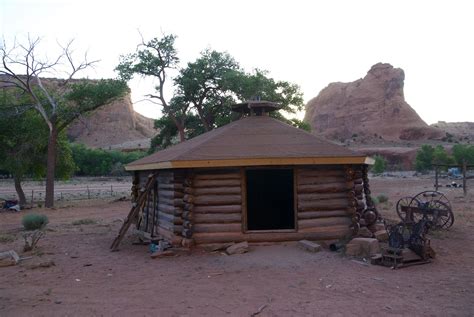 Mass CommuniMania: Canyon de Chelly Camping Weekend