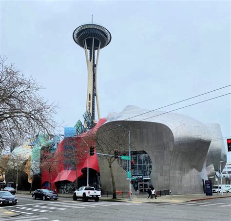 Frank Gehry’s “Experience Music Project” Building in Seattle ...