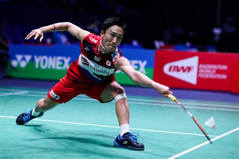 Momota Badminton : Kento Momota beats Khosit Phetpradab to win Japan Open ... - Kento momota ...