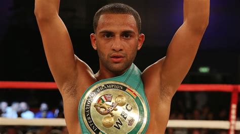 Kid Galahad Jumps To Featherweight, Stops Hernandez in Three - Boxing News