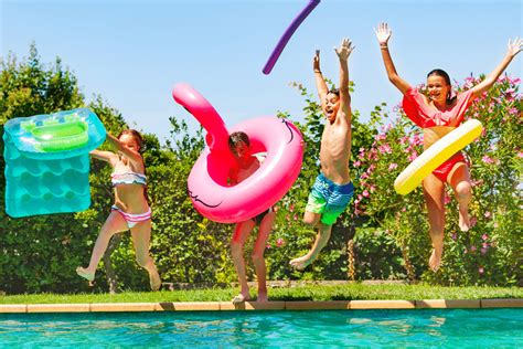 7 Ways To Host An Amazing Pool Party For Kids • FamilyApp