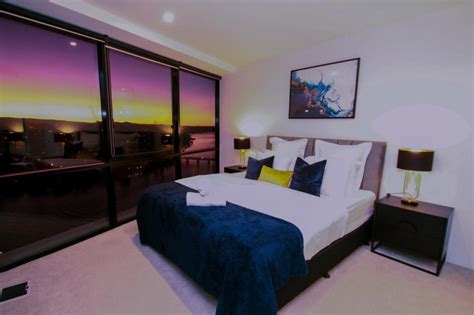 Circle On Cavill Free Parking Gold Coast, Australia — book Apartment ...