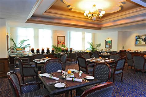 Le Royal Méridien Chennai—Royal Club Lounge | Royal Club Lou… | Flickr