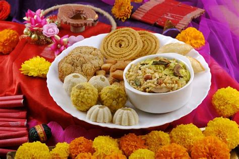 Diwali Snacks Diwali Faral, Diwali Special Sweet and Salty Snacks, Festival Snacks from ...