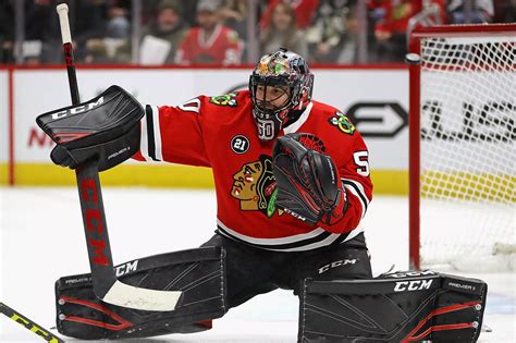 Blackhawks’ Corey Crawford participates in drills