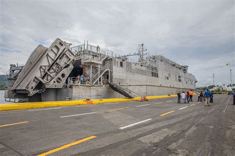 USNS Burlington Arrives in Almirante, Panama > United States Navy > News Stories