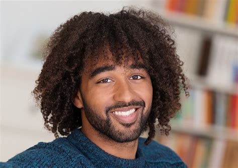 25 Curly Hairstyles for Black Men to Stay Fashionable