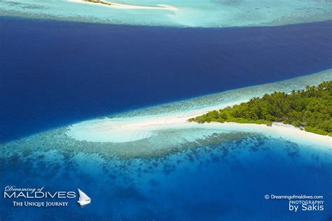 18 Aerial Photos of Maldives Amazing Island Shapes.