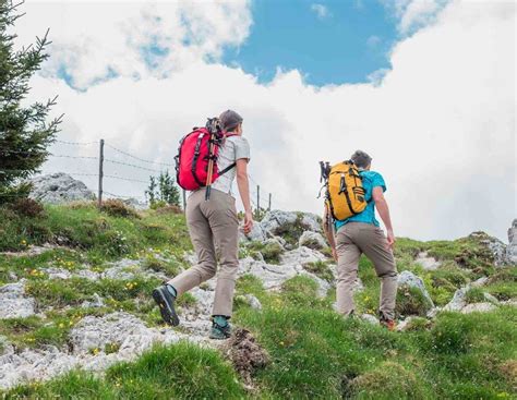 Trekking vs hiking: what is the difference? | MAYA MAYA