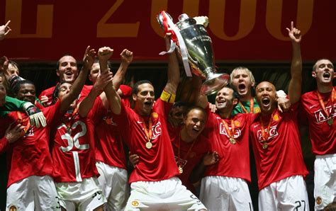 Liverpool or Man Utd? Which club has won the most trophies