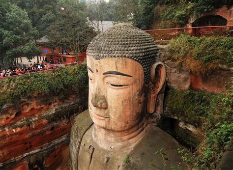 The Leshan Giant Buddha / Il Buddha gigante di Leshan | Tutt'Art@ | Pittura • Scultura • Poesia ...