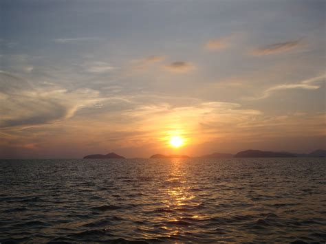 Easy Day Thailand - Based in Phuket: Phuket Best Sunset Cruise and dinner