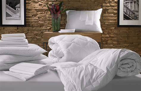 Buy Luxury Hotel Bedding from Marriott Hotels - Platinum Stitch Bed & Bedding Set