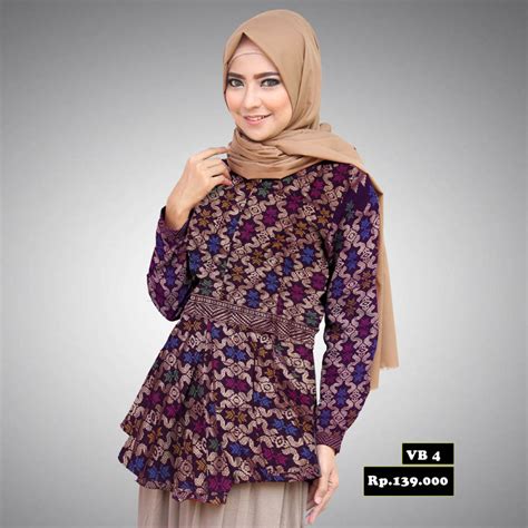 Model Desain Baju Batik Modern Terbaik Untuk Wanita Saat Acara Keluarga