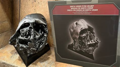 Lifesize Melted Darth Vader Helmet -Galaxy’s Edge Exclusive- - YouTube