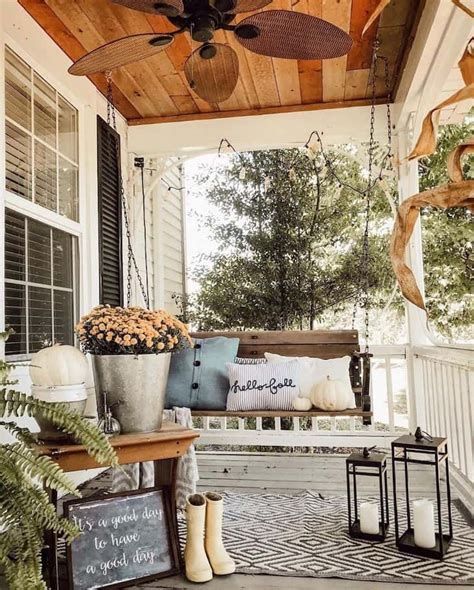 Best Outdoor Fall Decor for an Impeccable Curb Appeal - Farmhousehub