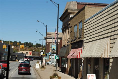 2011_1002 235.. Downtown Iron Mountain, Michigan | riffsyphon1024 | Flickr