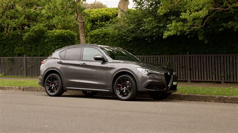 2021 Alfa Romeo Stelvio Veloce 2.0T Q4 Review | DiscoverAuto