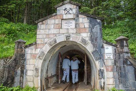 Hallstatt salt mines : To visit or not to visit? | Pinning The World