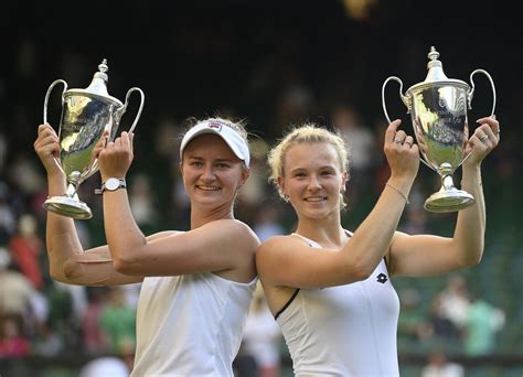 Czechs Krejcikova and Siniakova ease to Wimbledon doubles crown | Reuters