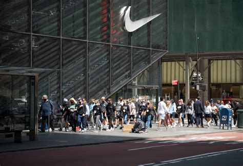 Nike Store in NYC : 2021 Review & Guide on 5th Avenue, New York