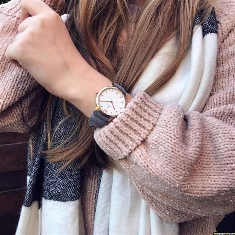 Stylish girl with Watch Fb n Whatsapp winter Dpz | Stylish girl, Girls dp stylish, Dps for girls