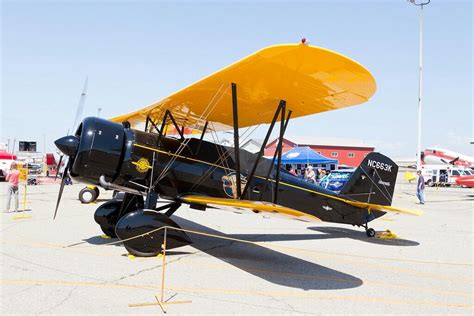 Biplane Vintage, Vintage Cars, Aircraft Pictures, Model Planes, Vintage Aircraft, Waco, Military ...