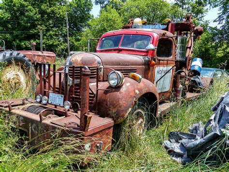 Tom's Rusty Old Dodge Tow Truck | Tom's farm near Batavia, O… | Flickr