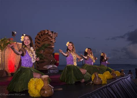 Auli'i Kauai Luau Sheraton Resort - Kauai Vacation Tours