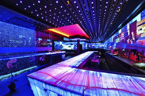 Miami nightlife guide for the best clubs, bars and nights out