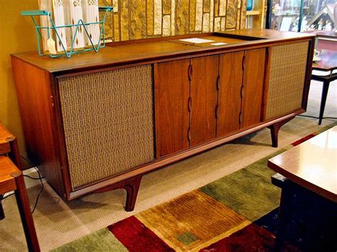 Vintage Stereo Console | Vintage stereo cabinet, Stereo cabinet ...