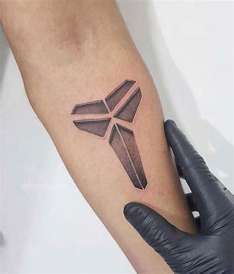 kobe Bryant / black mamba / tattoo | Geometric tattoo, Tattoos, London ...