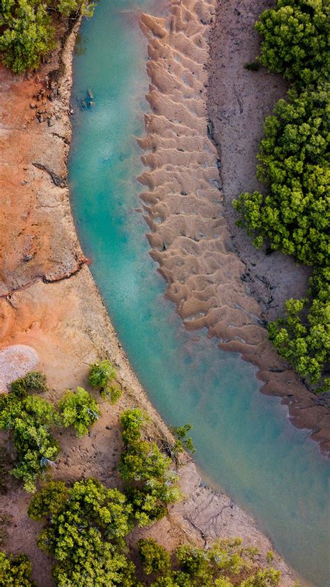 Aerial view of river by dramatic landscape, The Pilbara, Western Australia | Windows 10 ...