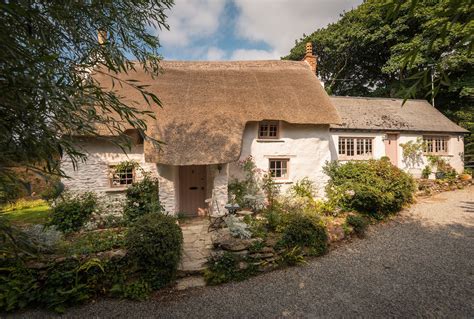 Inside Fairy Tale Cornish Cottage Furnished By The White Company ...